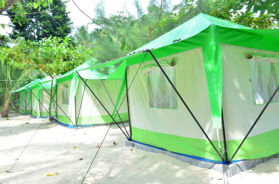 Koh Ngai Camping Restaurant @ Bar Buitenkant foto