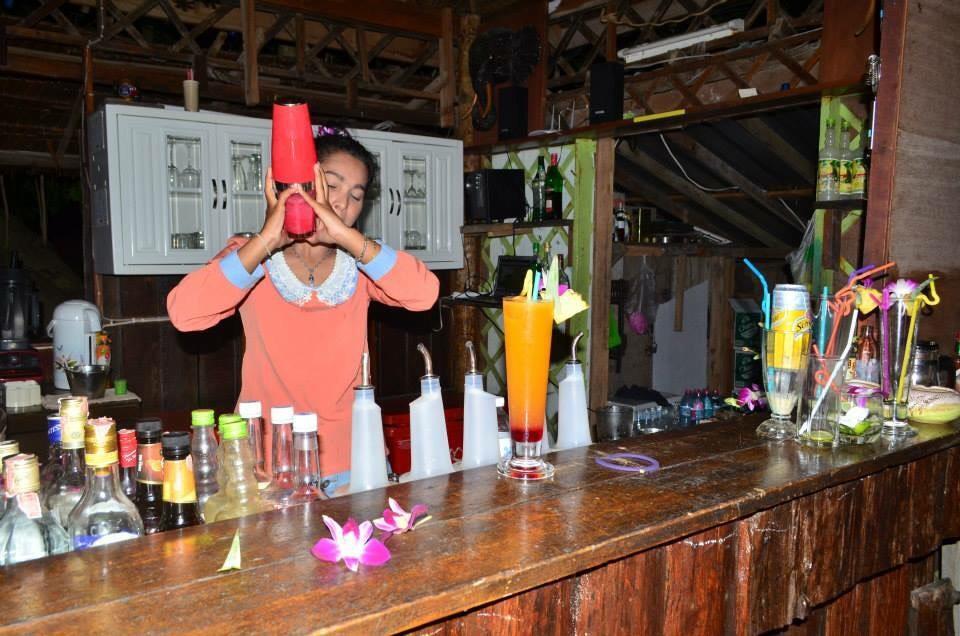 Koh Ngai Camping Restaurant @ Bar Buitenkant foto